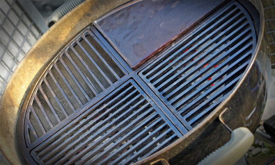 “Cast Iron Grate” Gussrost