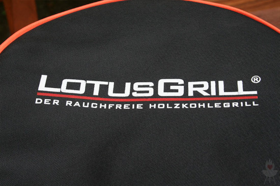 LotusGrill Taschenschriftzug