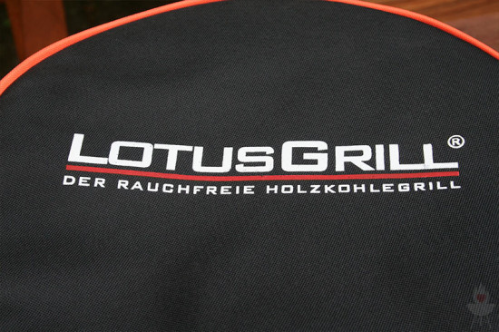LotusGrill Taschenschriftzug