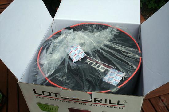 LotusGrill verpackt