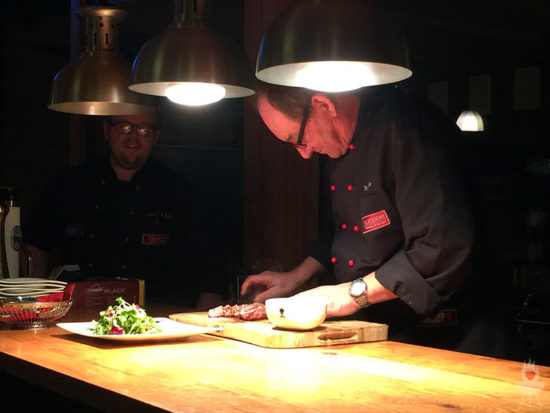 Bart bereitet Essen zu