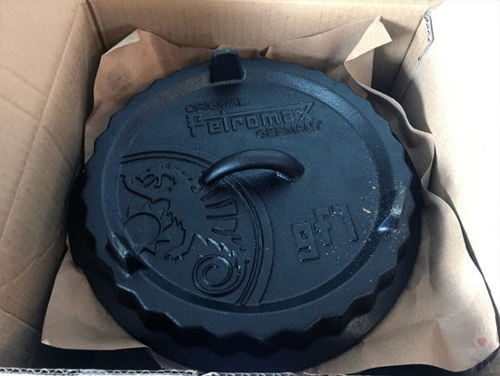 Petromax Gugelhupfform gf1 Blick in die Verpackung