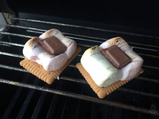 S'mores Rezept Marshmallows mit Schokolade