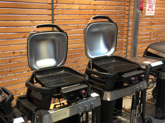 Weber Pulse Elektrogrill Deckel offen