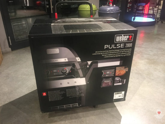 Weber Pulse Elektrogrill Verpackung