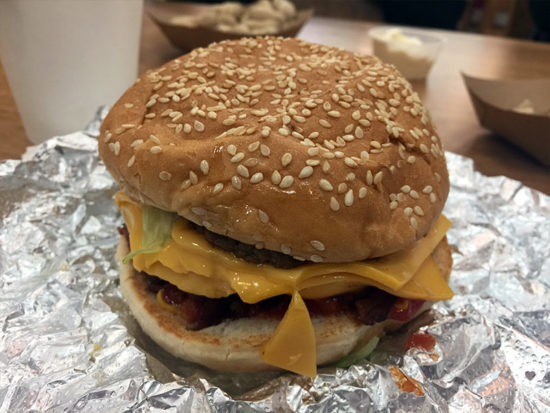 Five Guys Bacon-Cheeseburger