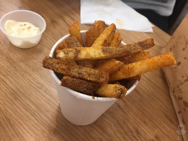Five Guys Burger Deutschland im Test › Feuer, Glut und Herzblut