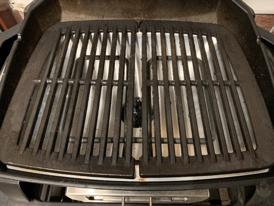 FUSL-Grillreiniger - Grill unten sauber