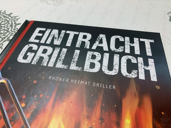 Eintracht Frankfurt Grillbuch Schriftzug