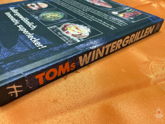 Toms Wintergrillen Buchrücken