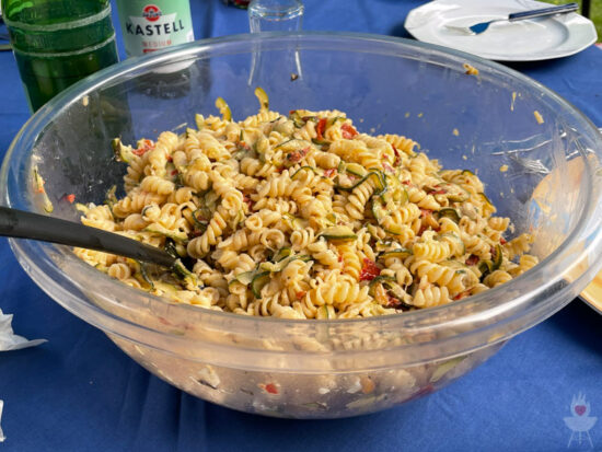 Nudelsalat mit getrockneten Tomaten